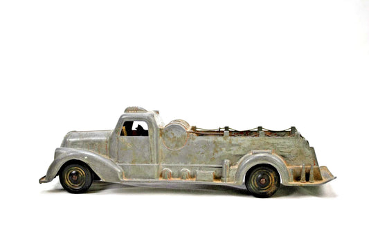 Vintage 1940s Metal Masters Fire Truck – Die-Cast Toy – USA Made