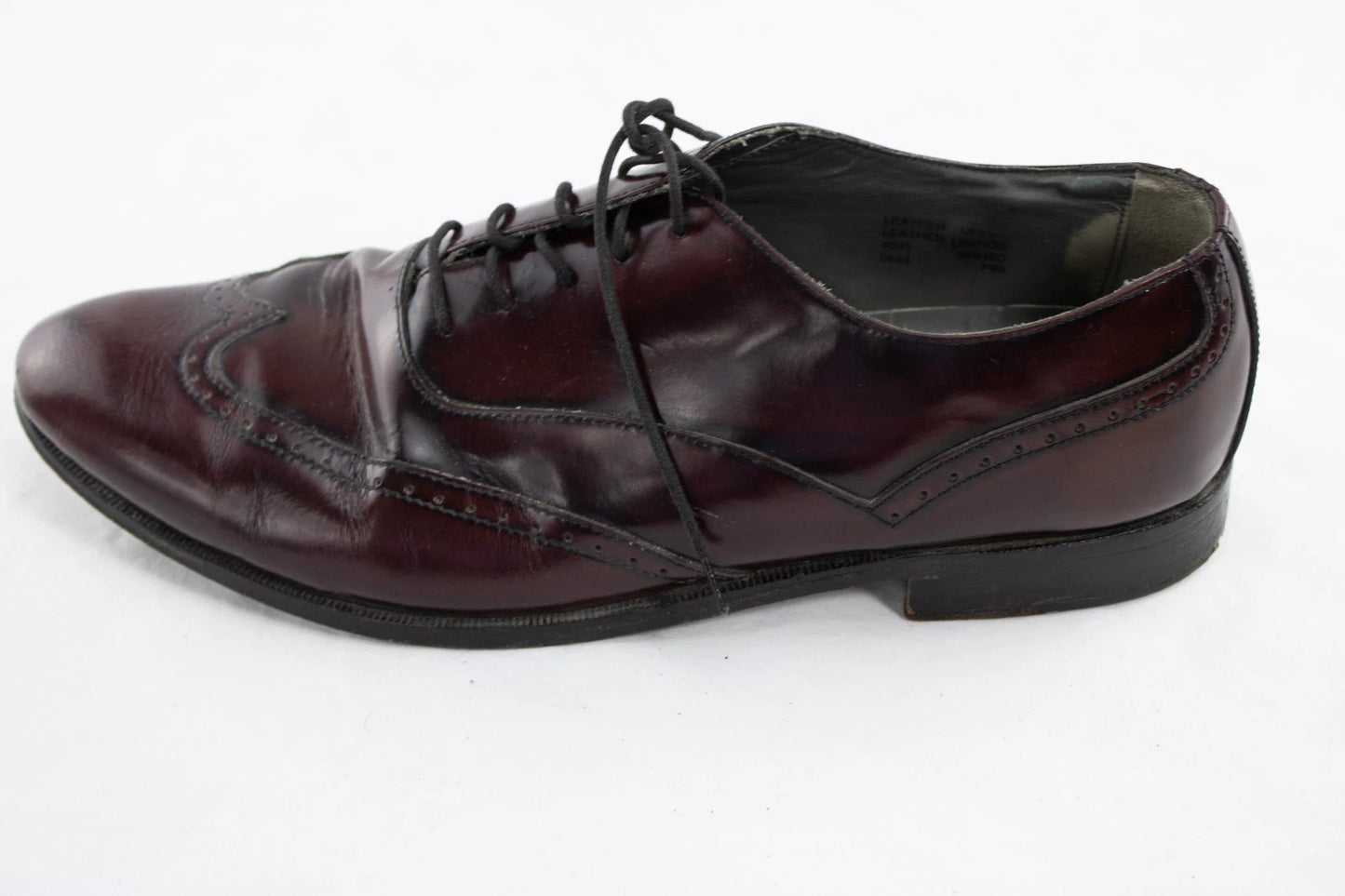 🌾 Vintage Thom McAn Burgundy Leather Oxford Wingtips | Men’s 9.5M | Rustic Form