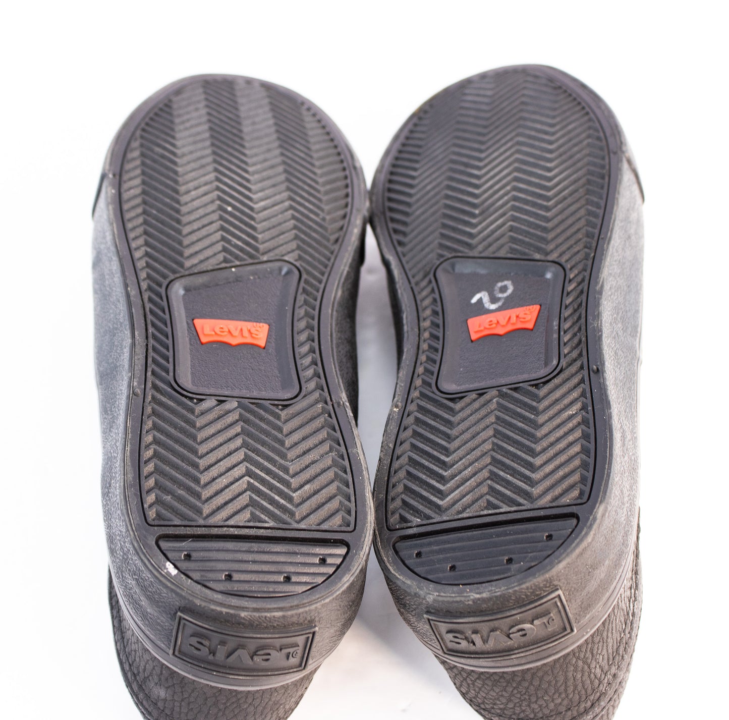 Levi’s Black Low-Top Sneakers | Men’s Size 8 | Classic Casual Skate Shoes