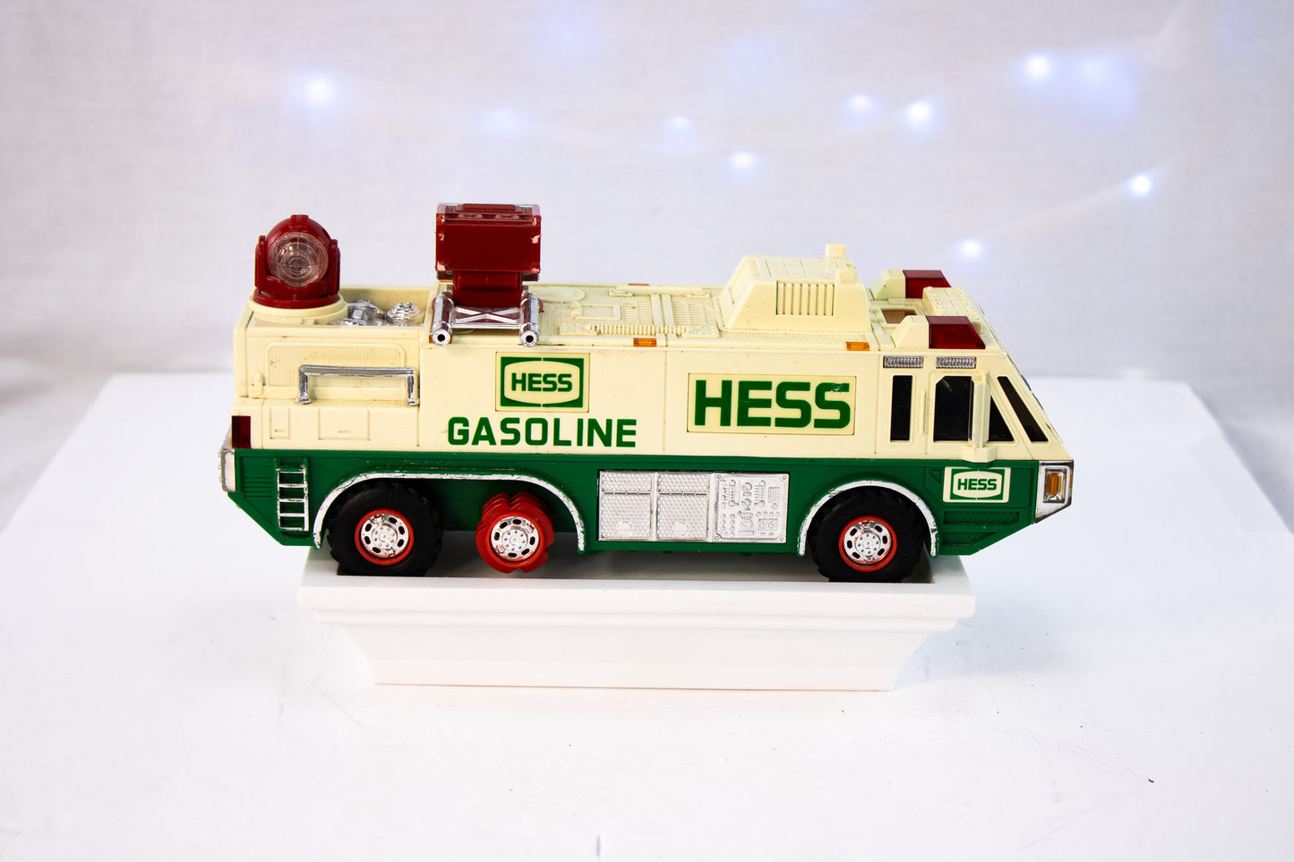Classic 1996 Hess Fire Truck Toy – Lights and Sounds, Green & Cream