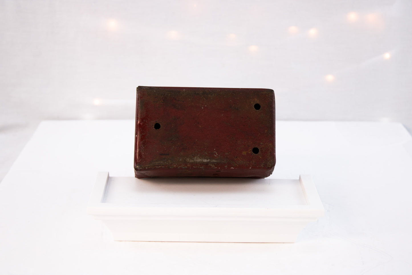 Vintage Red Industrial Warning Light – Metal Signal Beacon with Glass Lens Description