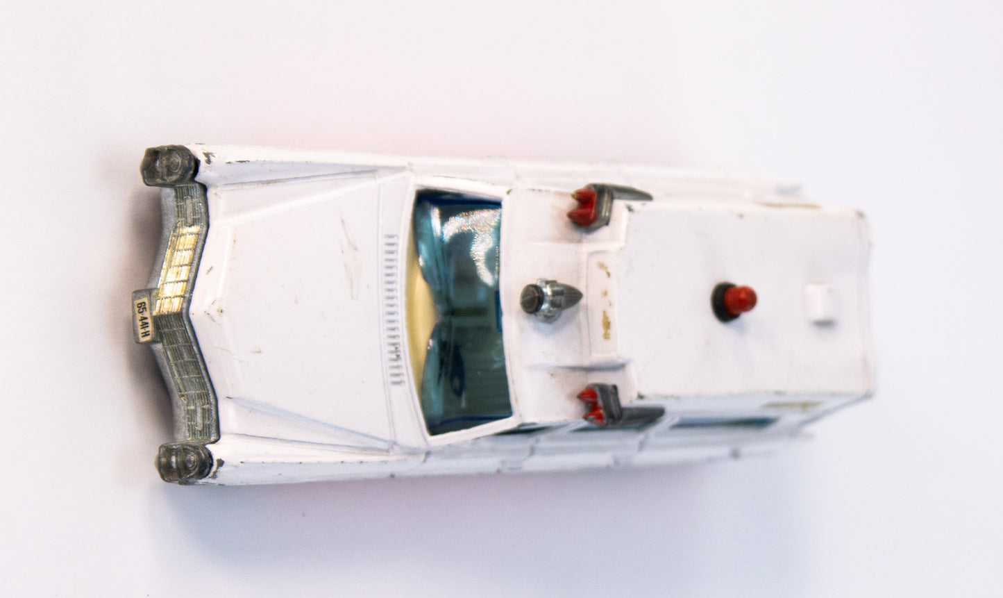 Vintage Dinky Toys Ambulance – Superior Rescuer on Cadillac Chassis, England