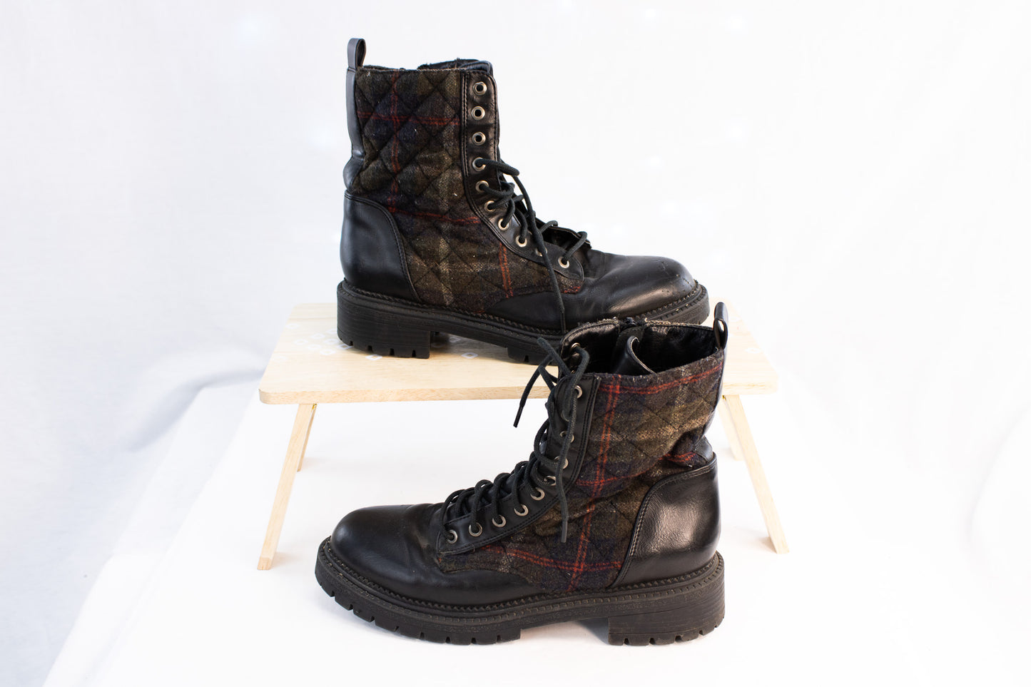 Rock and Candy Plaid Combat Boots – Women’s Size 7 – Lace Up Boots