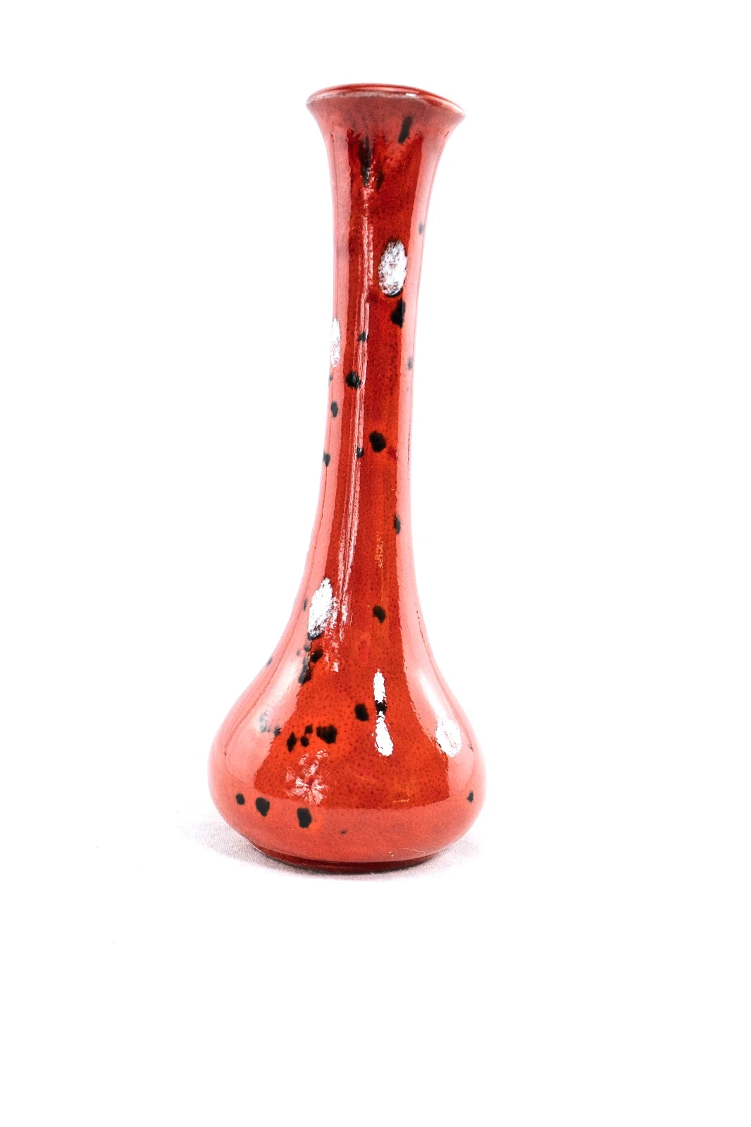 🧡 Vintage Studio Pottery Bud Vase – Red & Black Speckled Glaze – Hand Thrown