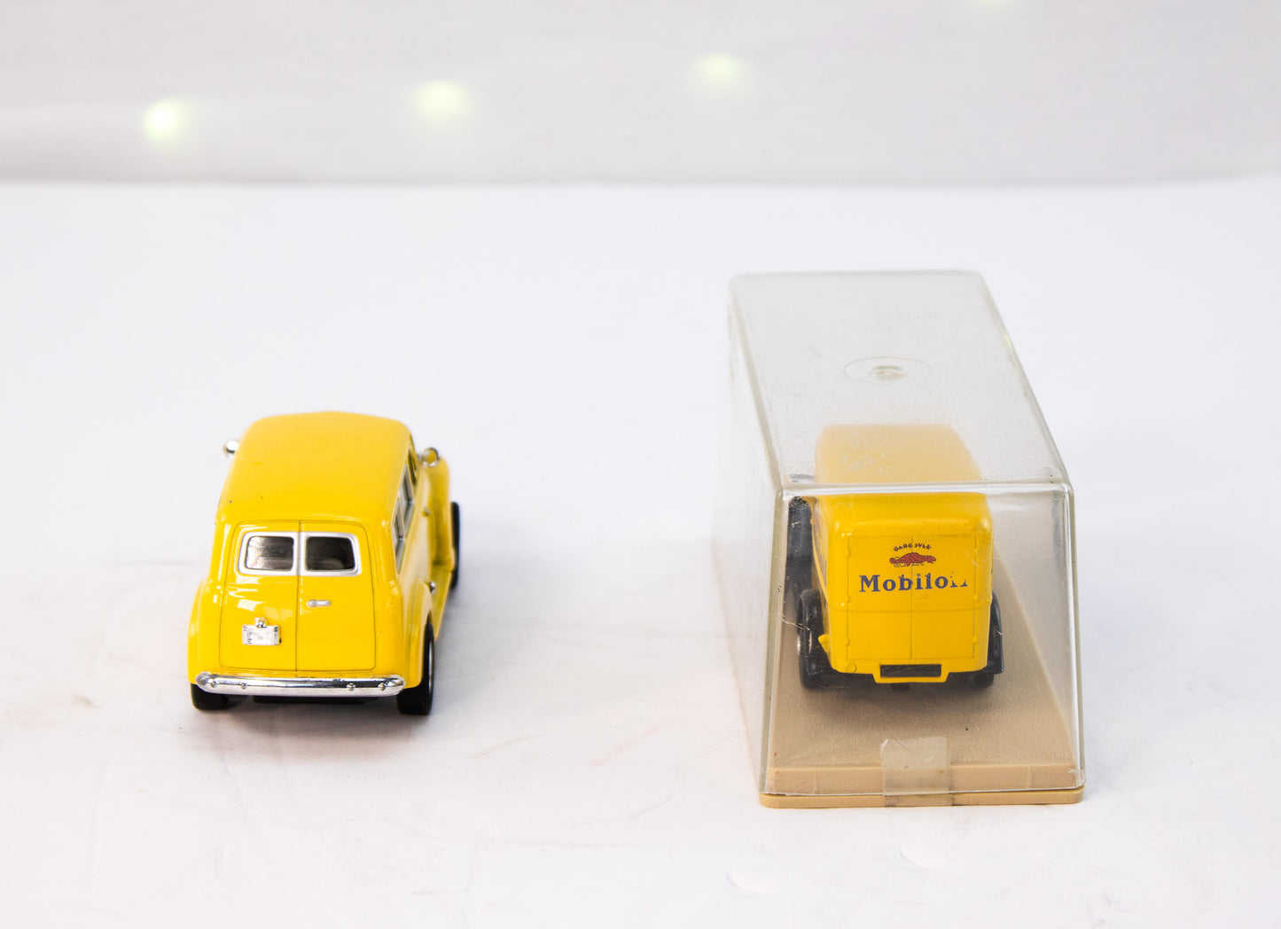 Vintage Yellow Diecast Vehicle Set – Mobil Oil Truck + Wagon (2-Piece)