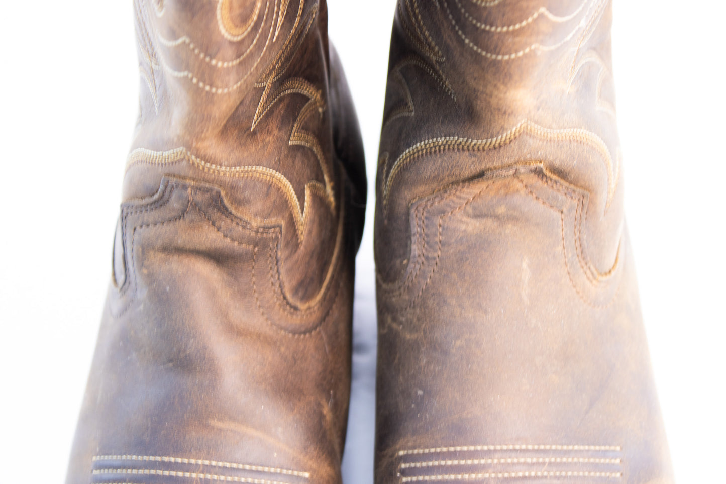 Ariat Men’s Brown Leather Western Boots | Size 9B Distressed Cowboy Boots