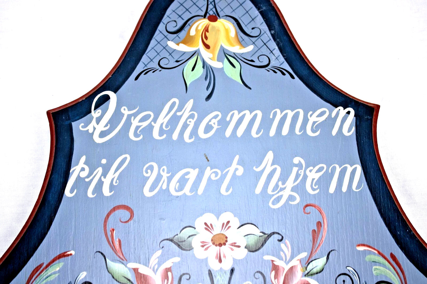 Norwegian Rosemaling Welcome Plaque – “Velkommen til Vårt Hjem” by Hella Pope –