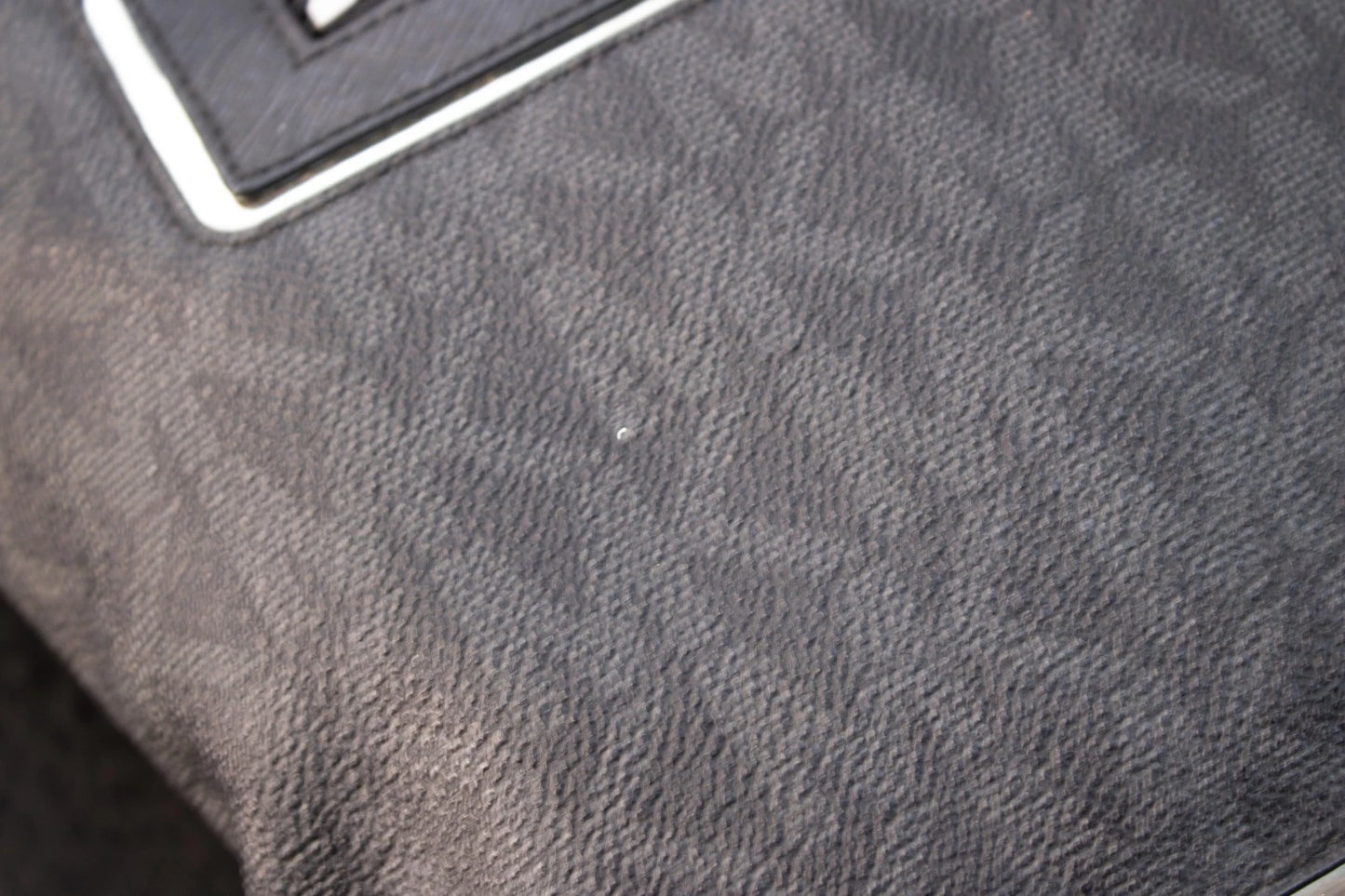 ✨ Michael Kors Jet Set East West Top-Zip Tote – Black MK Signature Canvas