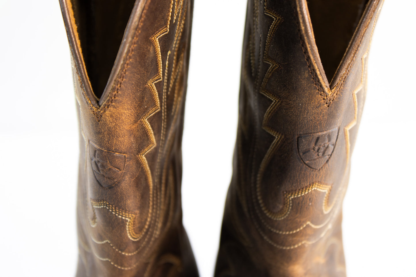 Ariat Men’s Brown Leather Western Boots | Size 9B Distressed Cowboy Boots