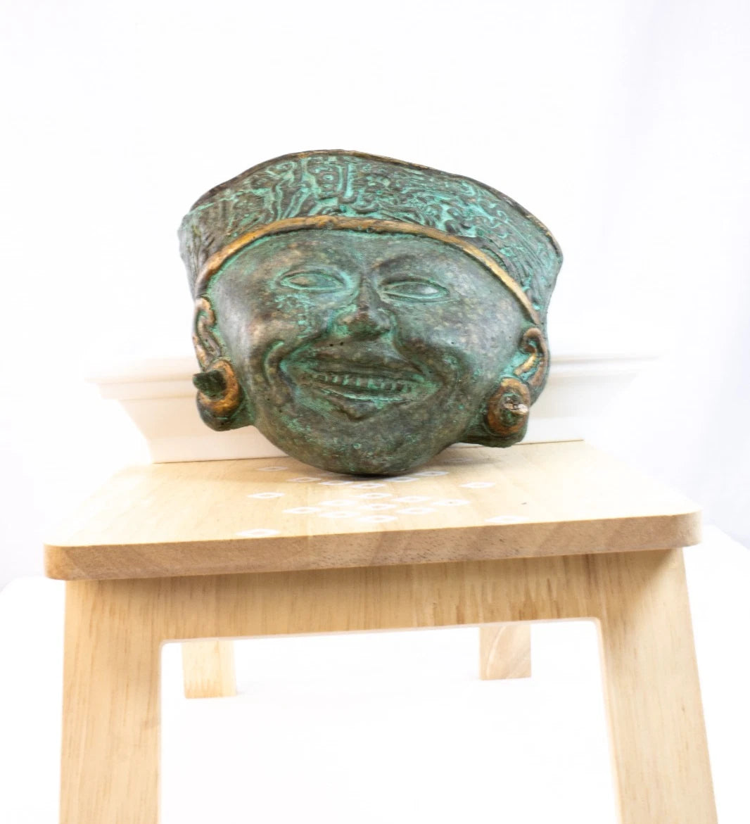 Vintage Verdigris Bronze-Finish Mask Sculpture – Ancient Style Smiling Face