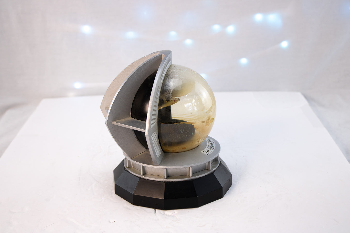 Vintage Star Trek Galaxy Globe – “The Tholian Web” – 1992 Paramount