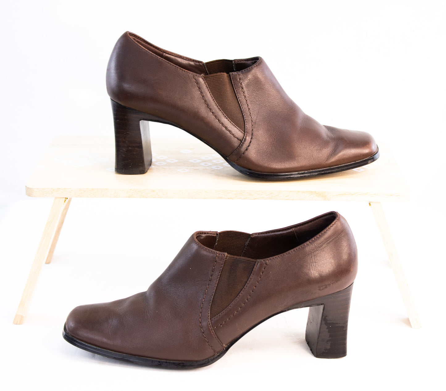 Hillard and Hanson Brown Leather Heeled Loafers Women’s Size 7