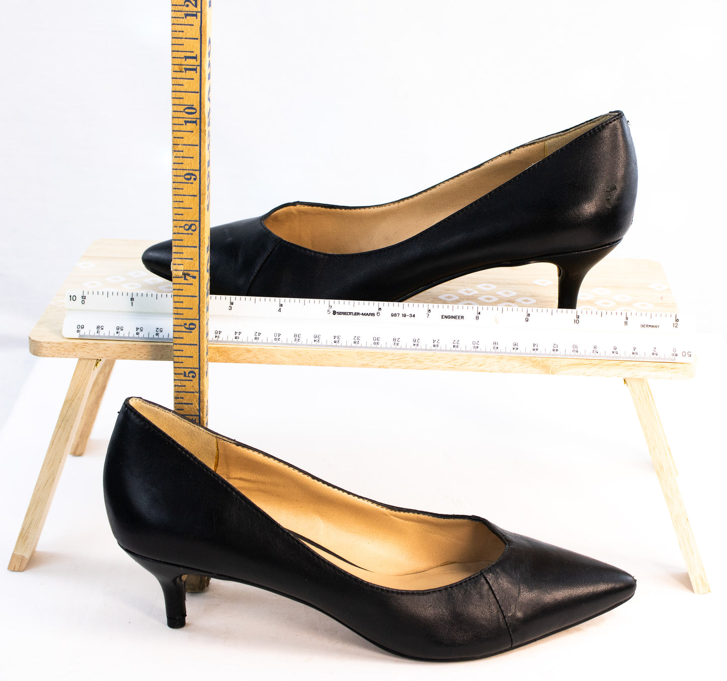 Franco Sarto Black Leather Kitten Heels Women’s 8.5 Classic Pumps