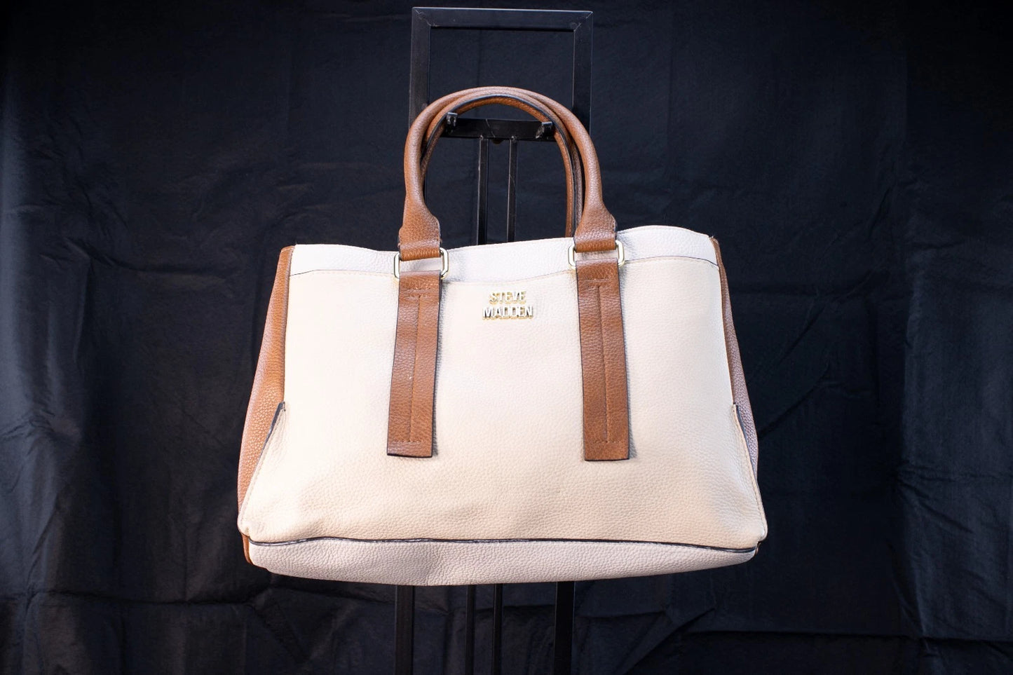 ✨ Steve Madden Structured Colorblock Tote – Cream & Caramel
