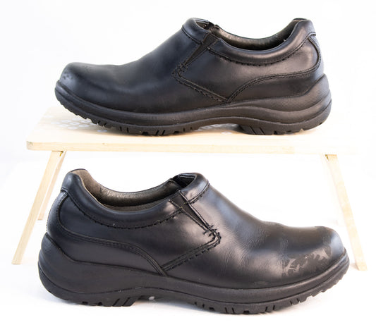 Dansko Professional Black Leather Clogs – EU 43 / Women’s US 12