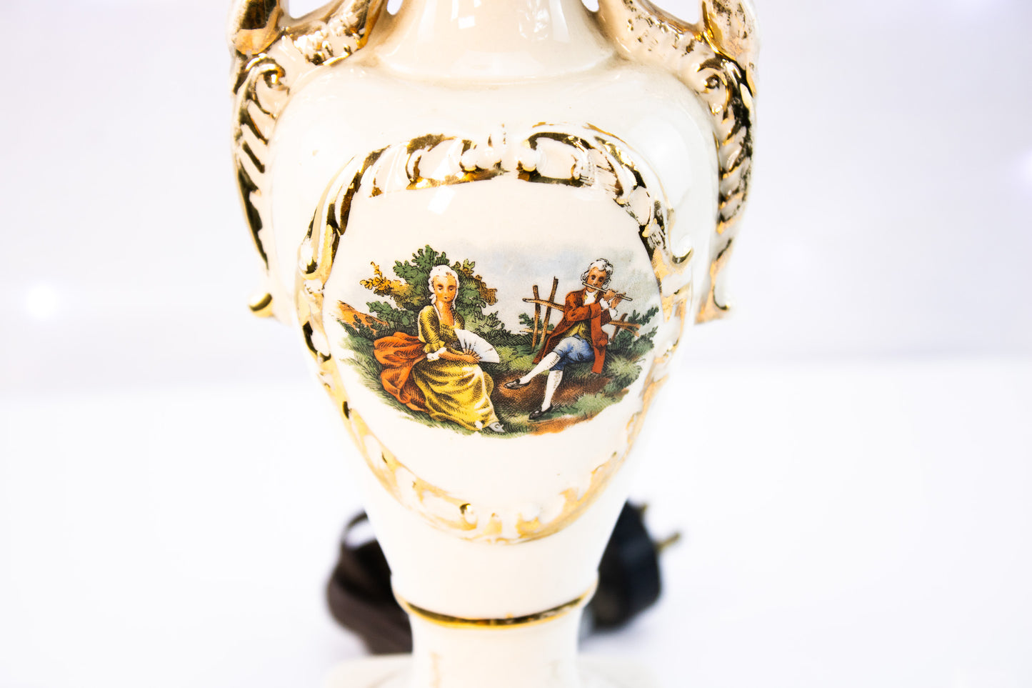 Vintage Porcelain Urn Table Lamp Gold Gilt Classical Pastoral Scene 18”