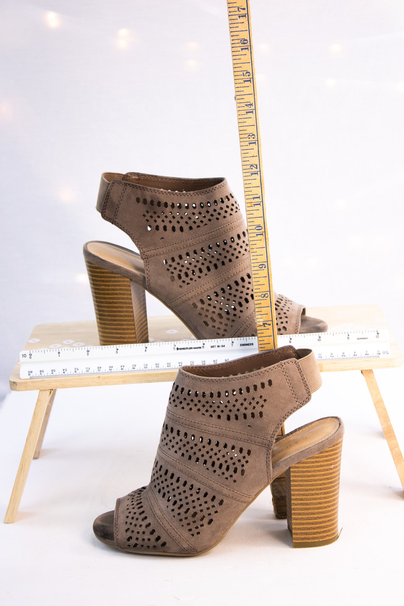 Lauren Conrad Taupe Suede Slingback Heels – Women’s 7.5 Block Heel Sandals