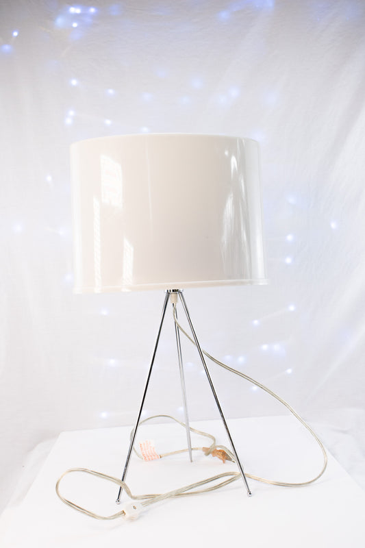 Modern Tripod Table Lamp with White Drum Shade – Chrome Accent Lighting