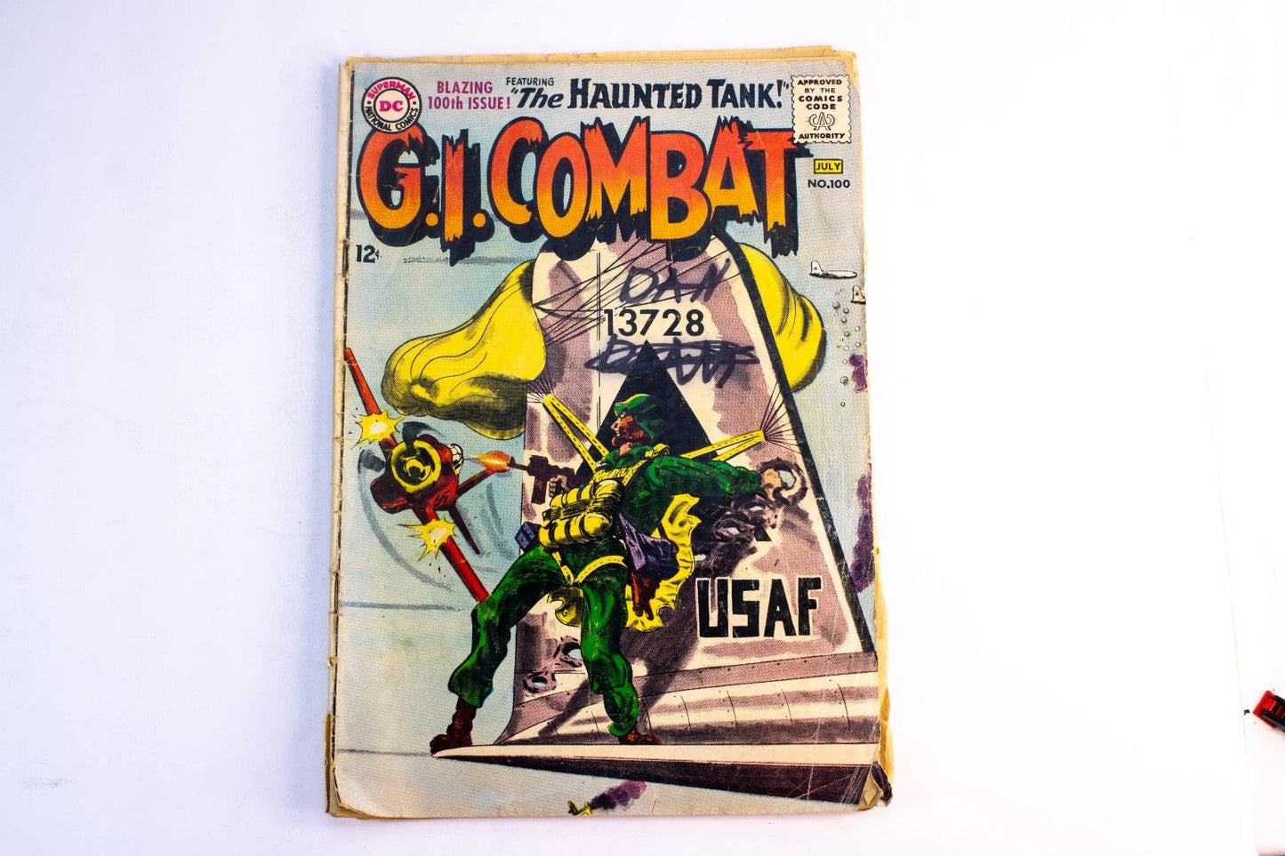 2 Vintage War Comics – G.I. Combat #100 (1964, DC Comics) + Submarine Attack #4
