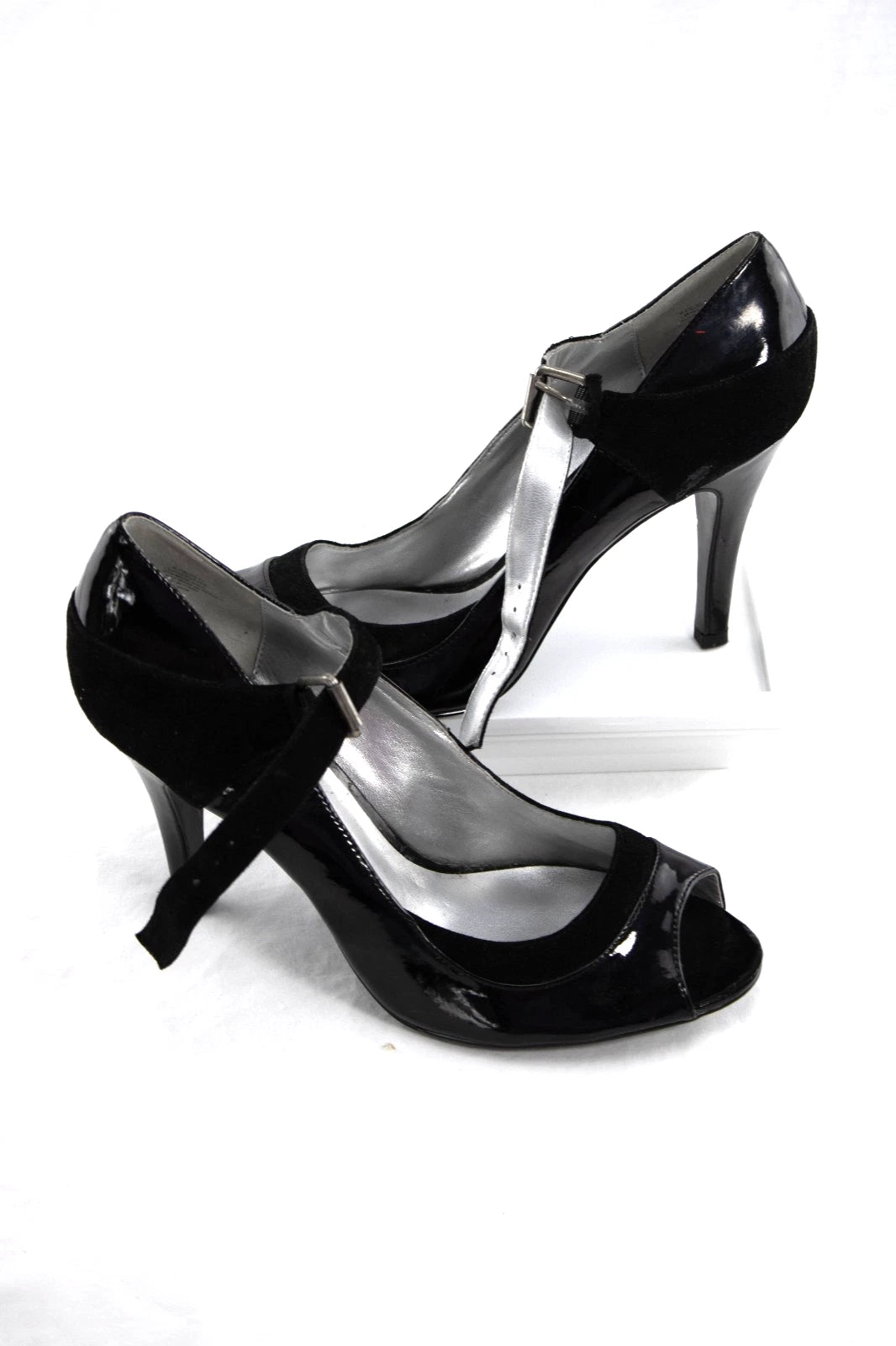 Nine West Black Suede & Patent Leather Peep Toe Heels – Sz 8.5M Retro Charm