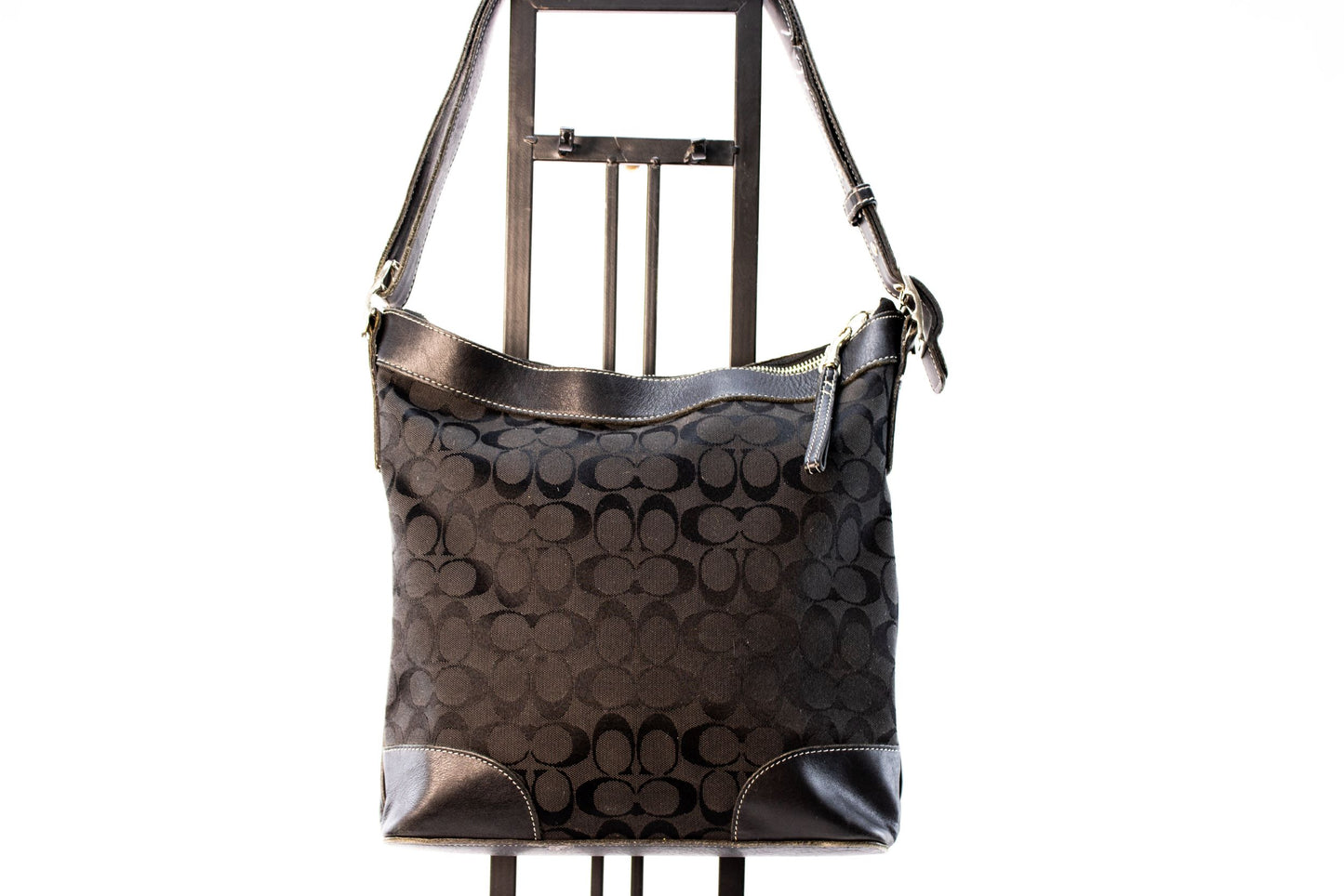 Coach Signature Black Shoulder Bag Purse w Matching Wallet Set
